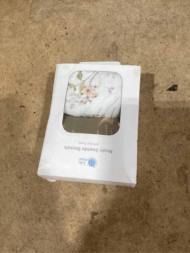 Condition photo showing New/Like New for lulumoon muslin swaddle blankets for baby: soft cotton newborn receiving blankets - floral print nursery gift set for baby girls(olive flower) p-olive flower