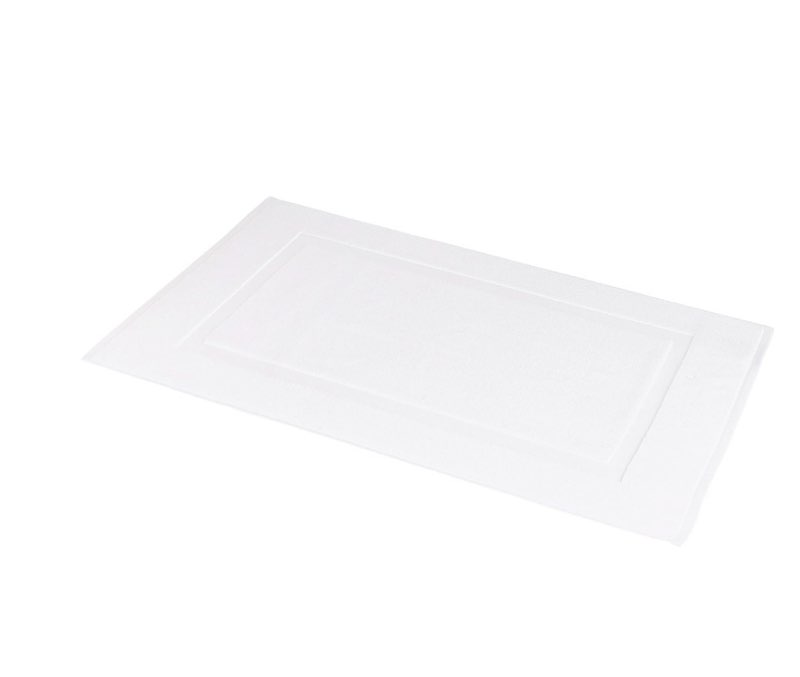 amazon basics non-slip cotton bath mat, 100% cotton absorbent, machine washable, 31\" l x 20\" w, bright white white 1'8\" x 2'7\" (rectangular)