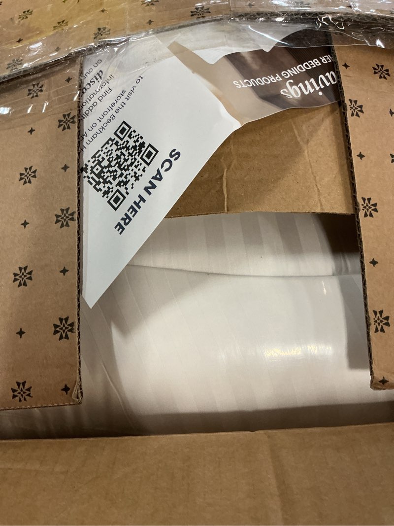 Condition photo showing Good Condition for beckham hotel collection bed pillows standard/queen size set of 2 - original soft down alternative pillow for sleeping - soft support for back, stomach or side sleepers queen / standard white