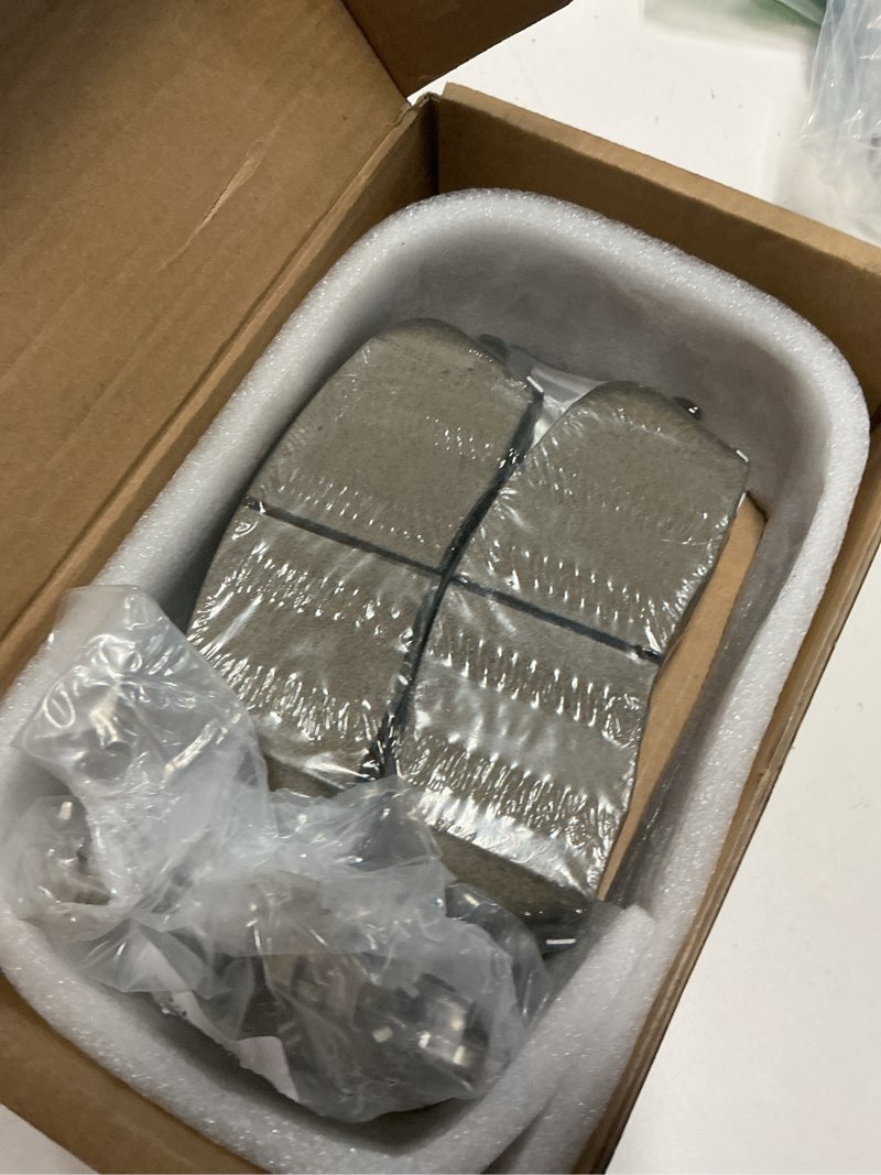 https://lotting-media.assets.bidfta.com/lotting_0fecb055-ed05-415a-8b68-e4e97406bb77