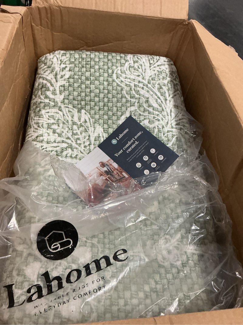 Condition photo showing Good Condition for Lahome Indoor Outdoor Rug 8x10 - Floral Washable Non Slip Outdoor Patio Rug Neutral Farmhouse Outside Area Rugs for Balcony Deck Backyard Proch, RV Mat Outdoor Carpet for Living Room, Green