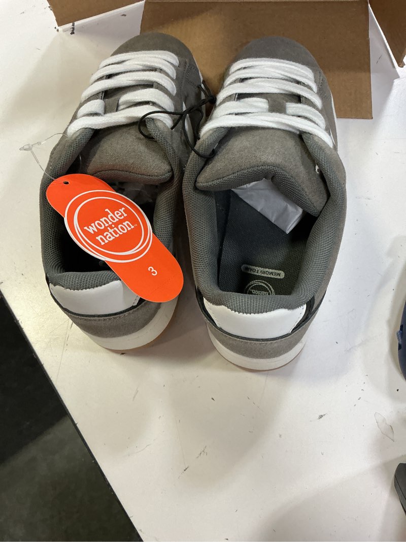 Condition photo showing New/Like New for (size3)wonder nation little boys and big boys chunky skate sneakers