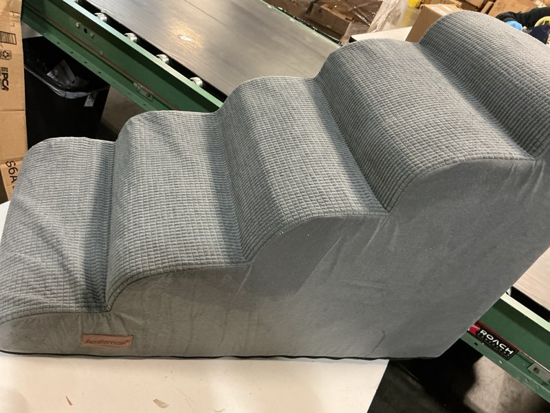 Condition photo showing Good Condition for aodisman 5-step dog stairs and ramp for high bed, non-slip sturdy pet steps for small dogs and cats,22.2" h,grey grey 5 standard 5-step 22.2"h