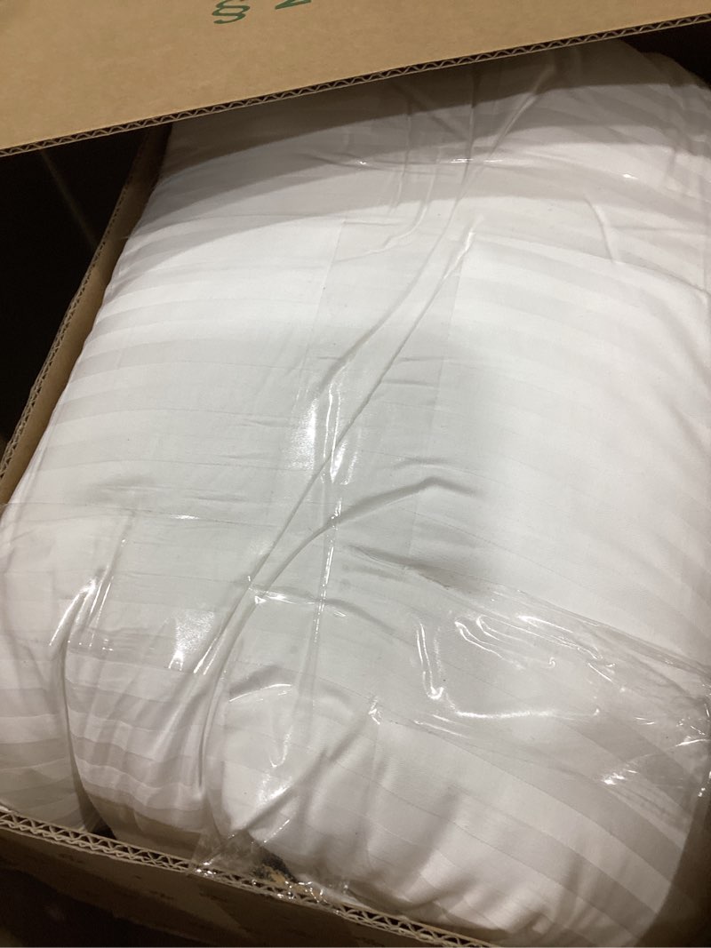 Condition photo showing Good Condition for beckham hotel collection bed pillows standard/queen size set of 2 - original soft down alternative pillow for sleeping - soft support for back, stomach or side sleepers queen / standard white