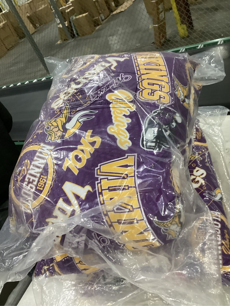 Condition photo showing New/Like New for FOCO NFL Unisex-Adult NFL Team Logo Printed Plush Body Pillow Minnesota Vikings One Size Team Color