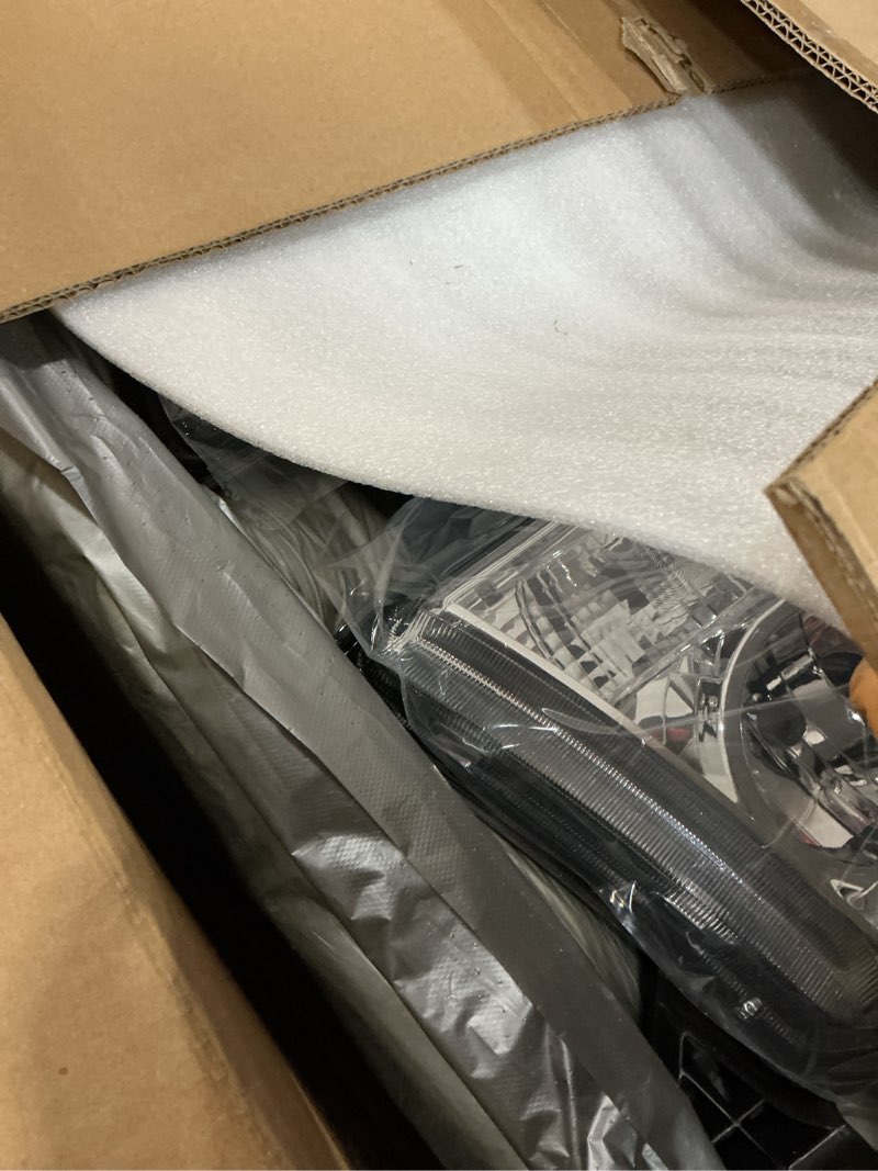 Condition photo showing New/Like New for headlight assembly, headlights kit compatible with 2007-2013 toyota tundra/2008-2017 sequoia replacement headlamp chrome housing amber reflector