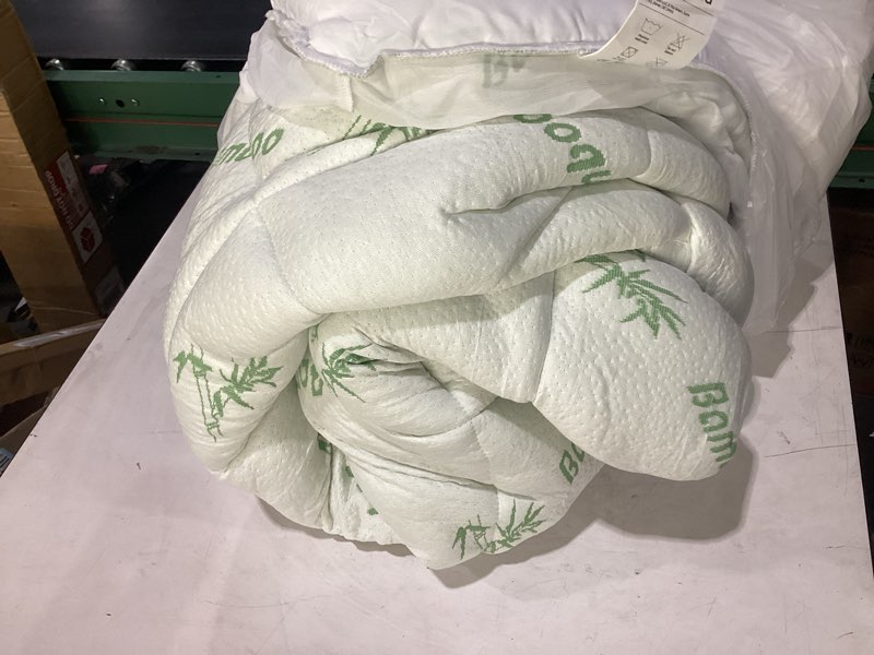 Condition photo showing Good Condition for niagara sleep solution ultra soft queen rv size mattress topper - rayon derived from bamboo pillow top mattress pad for back pain relief - naturally cooling for hot sleepers, green queen rv 1 green