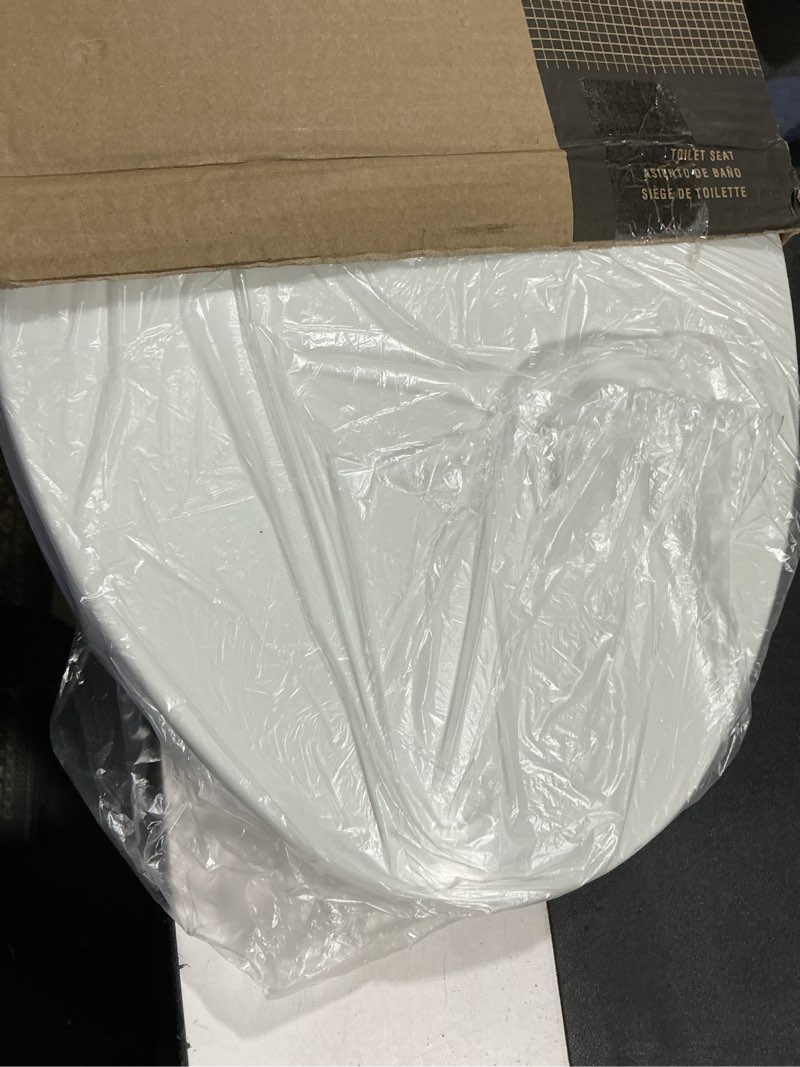 Condition photo showing Good Condition for bemis 170 durable plastic toilet seat, elongated, white