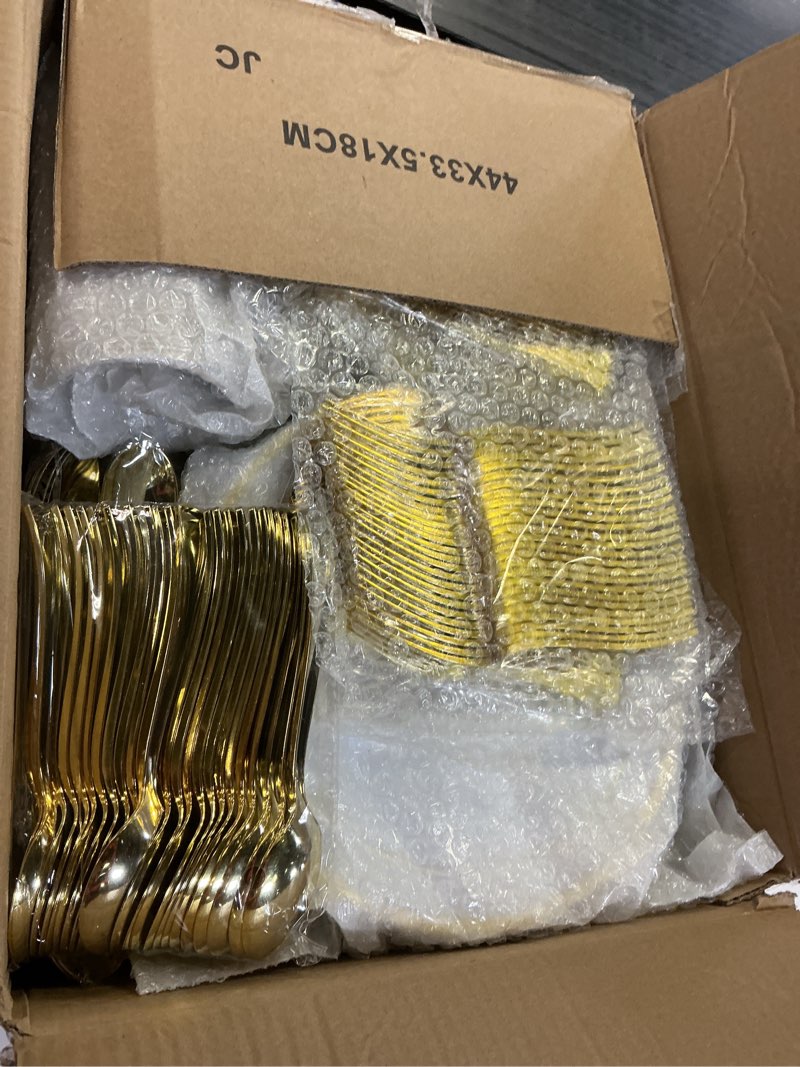 Condition photo showing Good Condition for goodluck 600 pieces gold disposable plates for 100 guests, plastic plates for party, dinnerware set of 100 dinner and 100 dessert plates, 100 spoons, 100 forks, 100 knives, 100 cups gold 100 guests