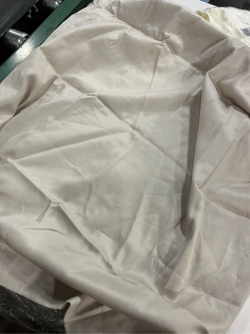 Condition photo showing Good Condition for (color natural)quince, european cotton brushed double ,one sham 26”x26”/natural