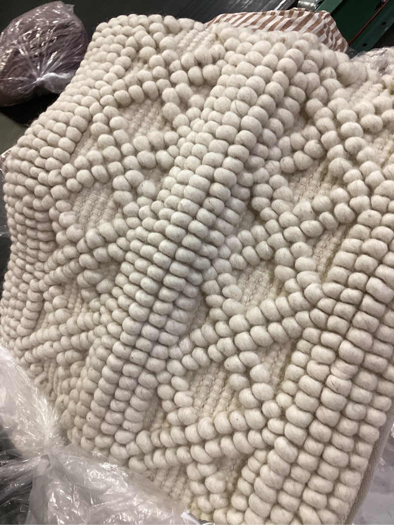 Condition photo showing Good Condition for quince wool ivory pillowcase