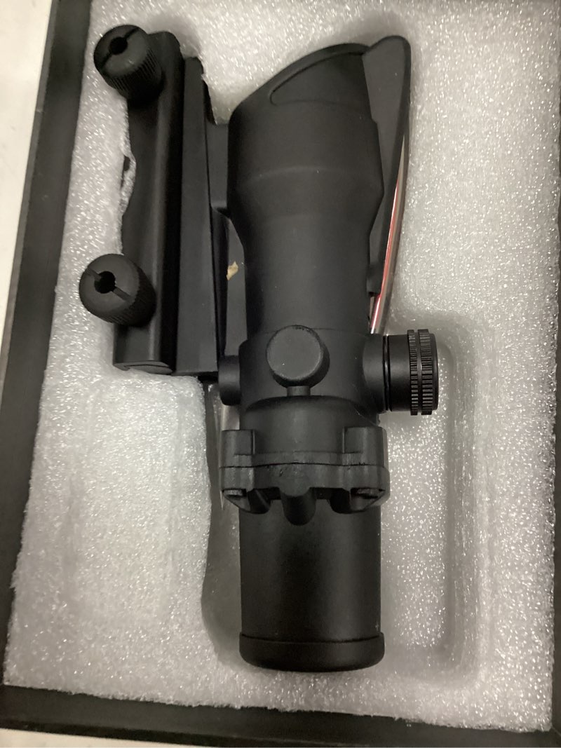 Condition photo showing New/Like New for 4x32 scope prism scope red fiber scope black