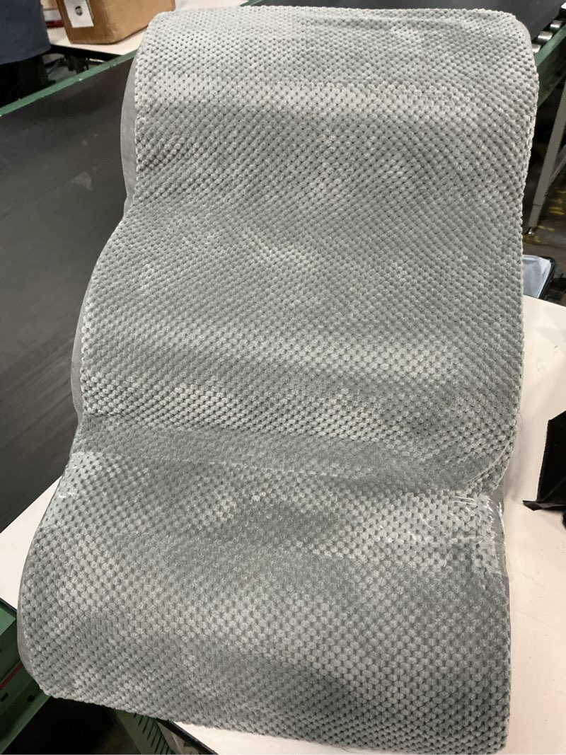 Condition photo showing New/Like New for chic threads dog stairs for small dogs, 3-step dog stairs for high beds and couch, pet steps for small dogs and cats?non-slip stable indoor dog steps