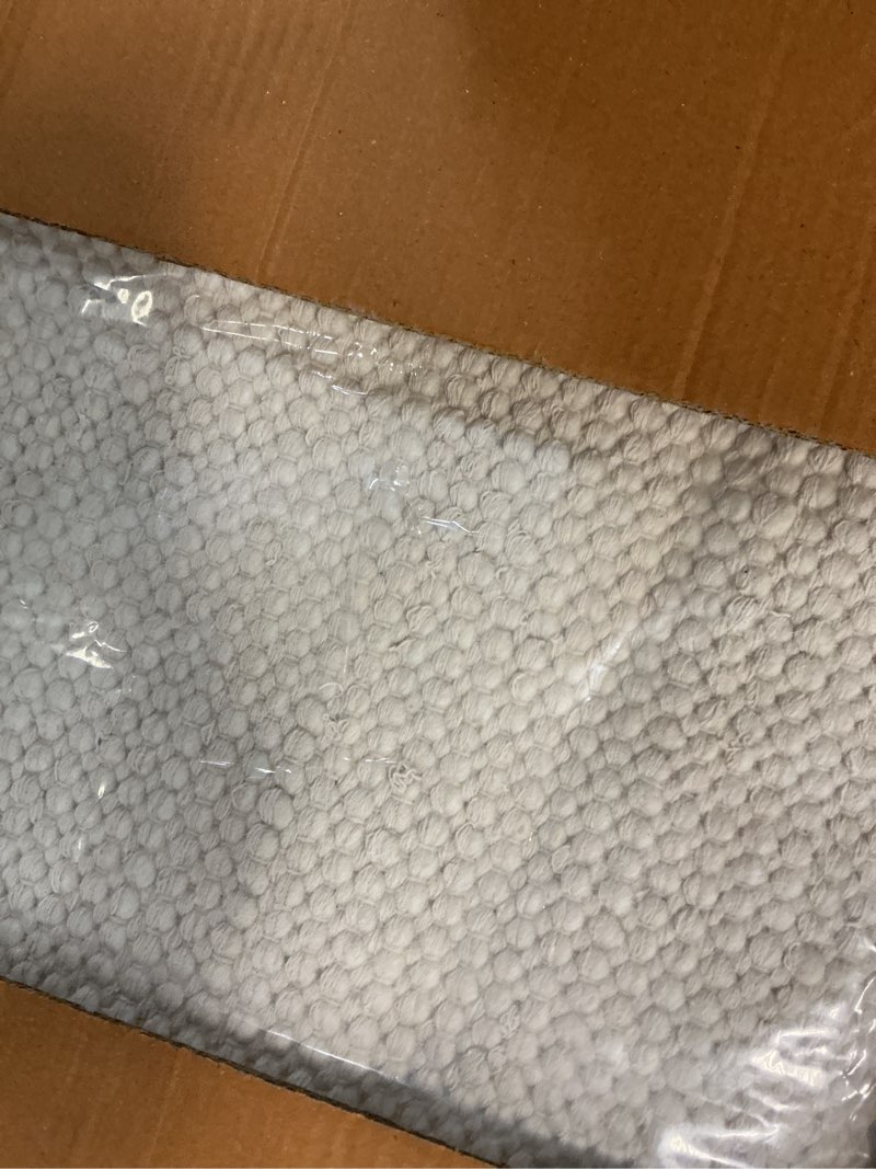 Condition photo showing New/Like New for handwoven wool area rug - hand woven natural carpet rugs- bedroom living room dining room (ivory- 6'x9') 6' x 9' (rectangular)