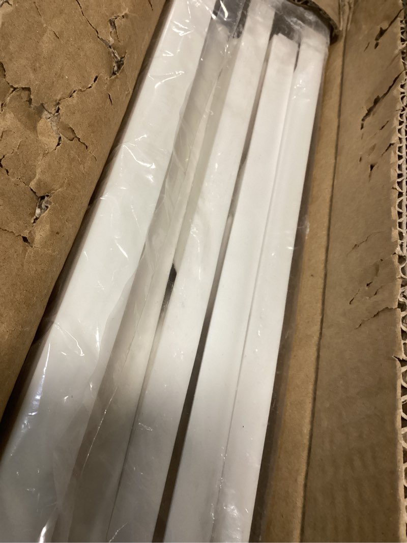 Condition photo showing Good Condition for Lattice Design Outdoor Planter Box - 14.75” Square 13” Tall White Plant Pot - Decorative Plant Pots for Front Porch Decor - Flower Pots Outdoor Planters for Porch Patio or Garden Decor by Pure Garden White Pack of 1