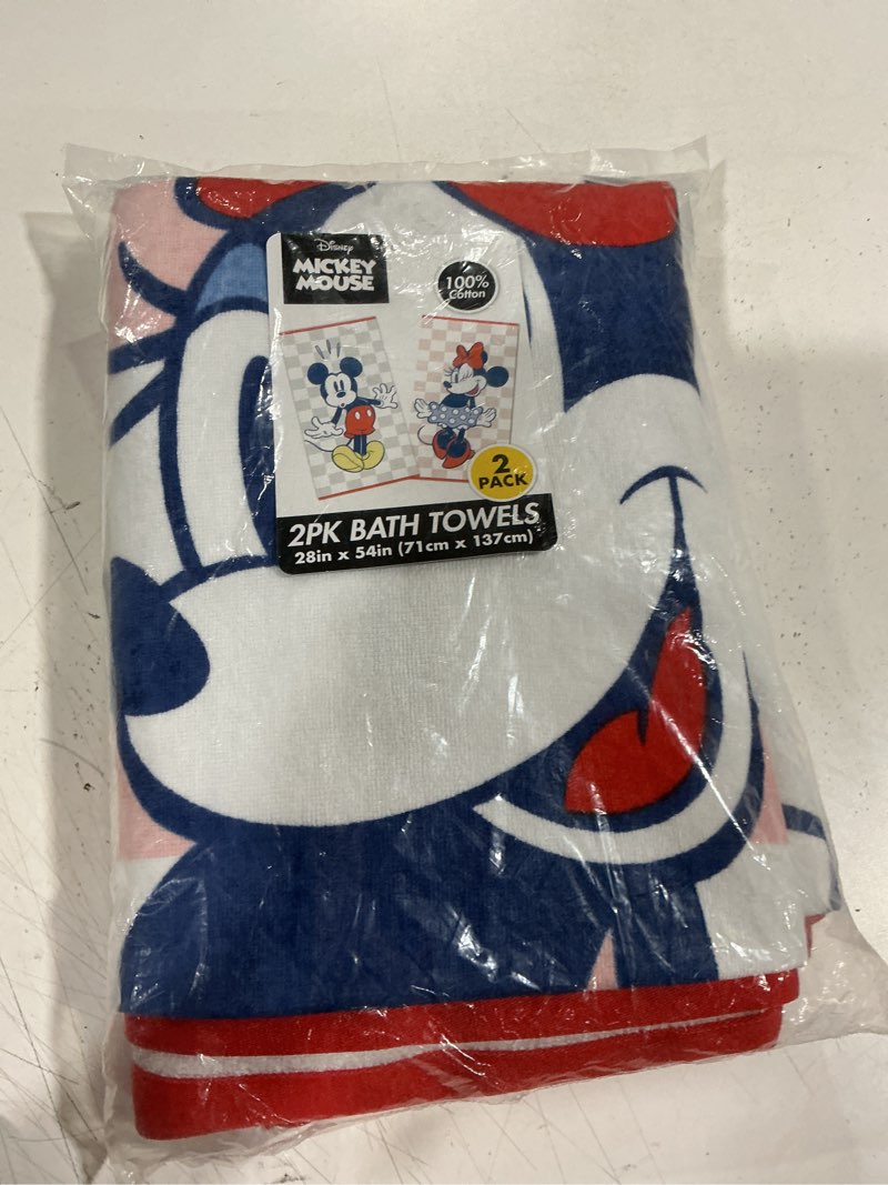 Condition photo showing New/Like New for kids' licensed 2-pack 100% cotton bath towels, 28" x 54"