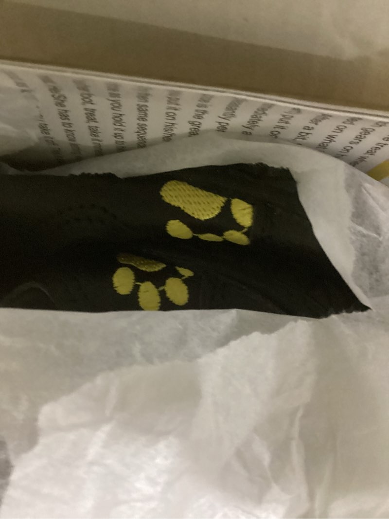 Condition photo showing New/Like New for QUMY Dog Shoes for Large Dogs, Medium Dog Boots & Paw Protectors for Winter Snowy Day, Summer Hot Pavement, Water-Resistant in Rainy Weather, Outdoor Walking, Indoor Hardfloors Skid-Resistant Sole Black Size 8: 3.0''x3.3"(W*L) (Pack of 4)