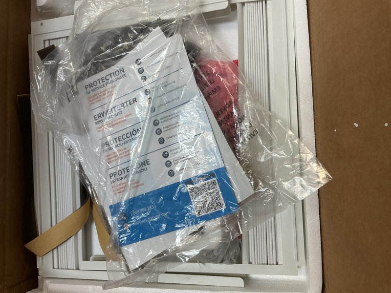 Condition photo showing Good Condition for window air conditioner cwf6 simzlife 6,000 btu window air conditioner, cools up to 250 sq ft, 4 cooling modes, remote control, white