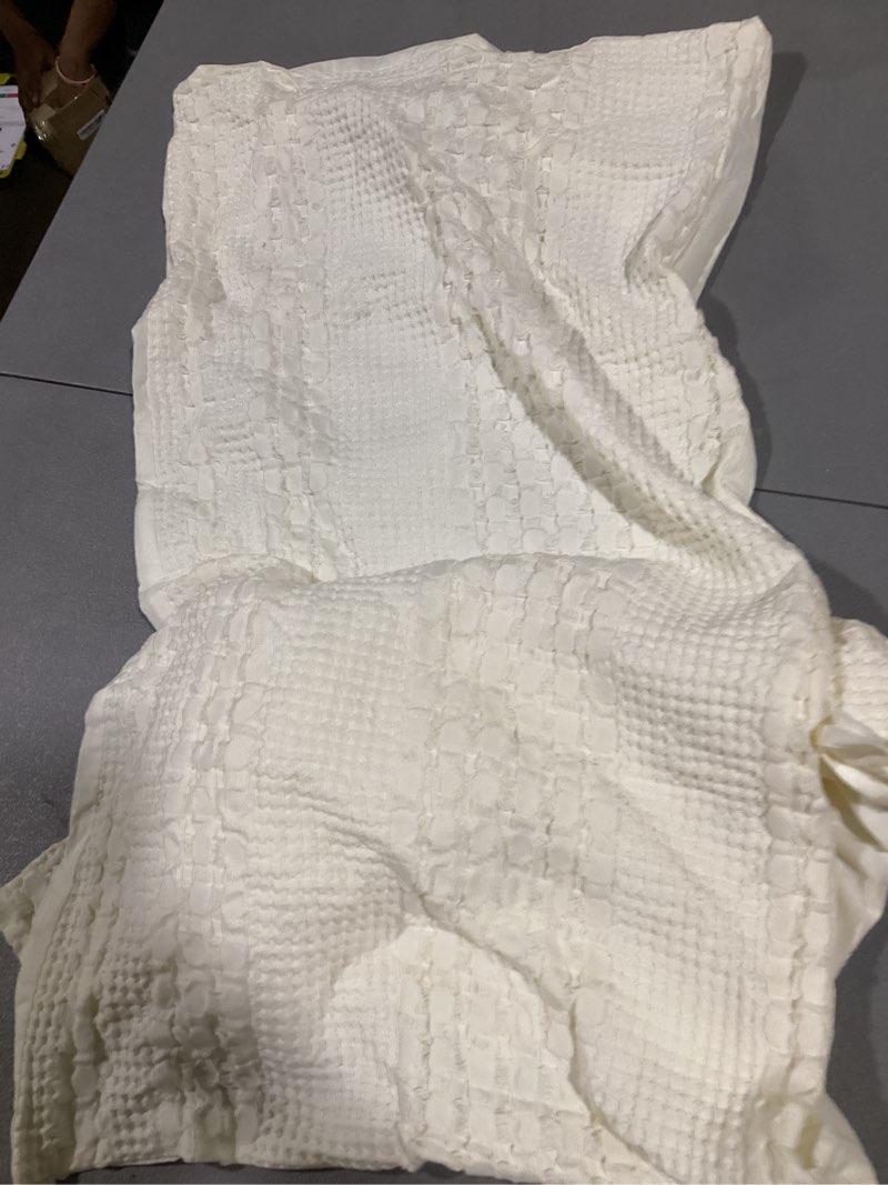 Condition photo showing Good Condition for phf ultra soft waffle weave pillowcases standard size 20" x 26" 2 pack, no insert, breathable skin-friendly pillow shams, decorative waffle weave pillow case covers, coconut white