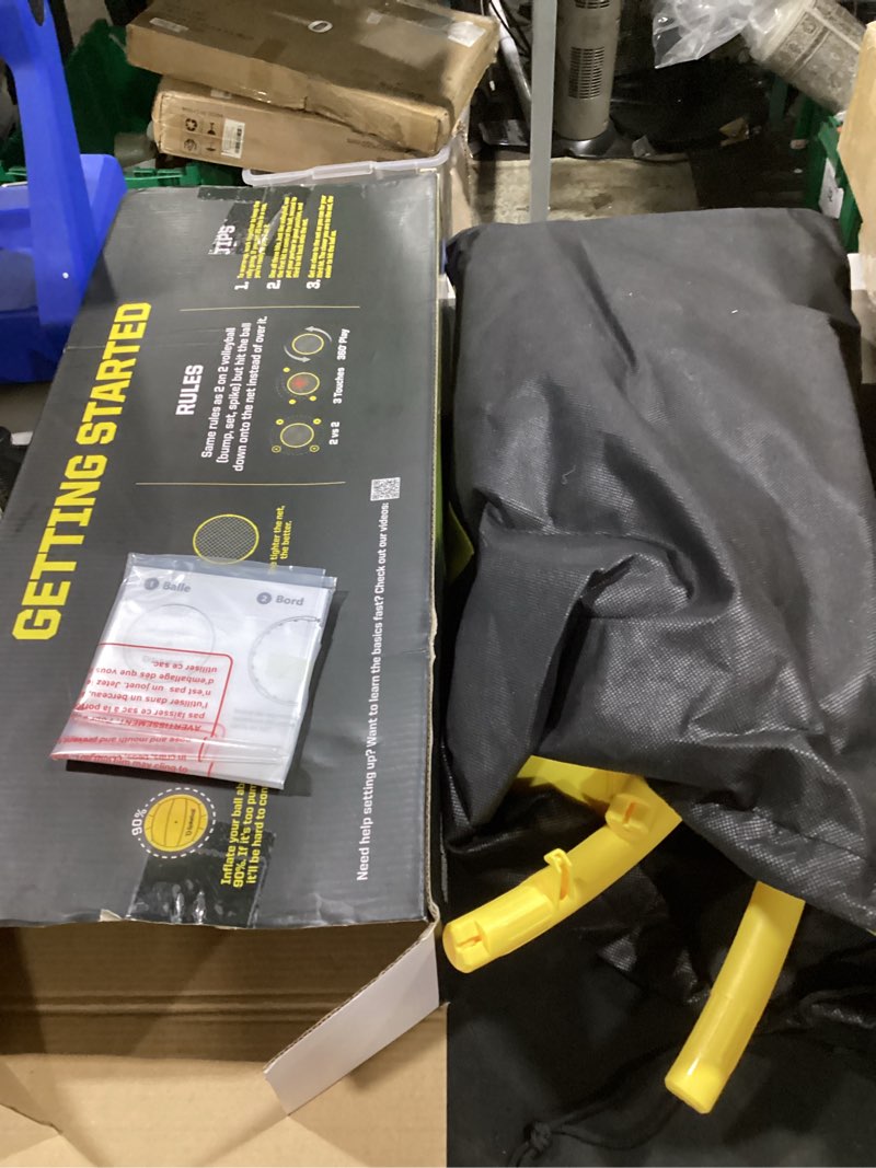 Condition photo showing Good Condition for spikeball family set with bag, playing net & ball