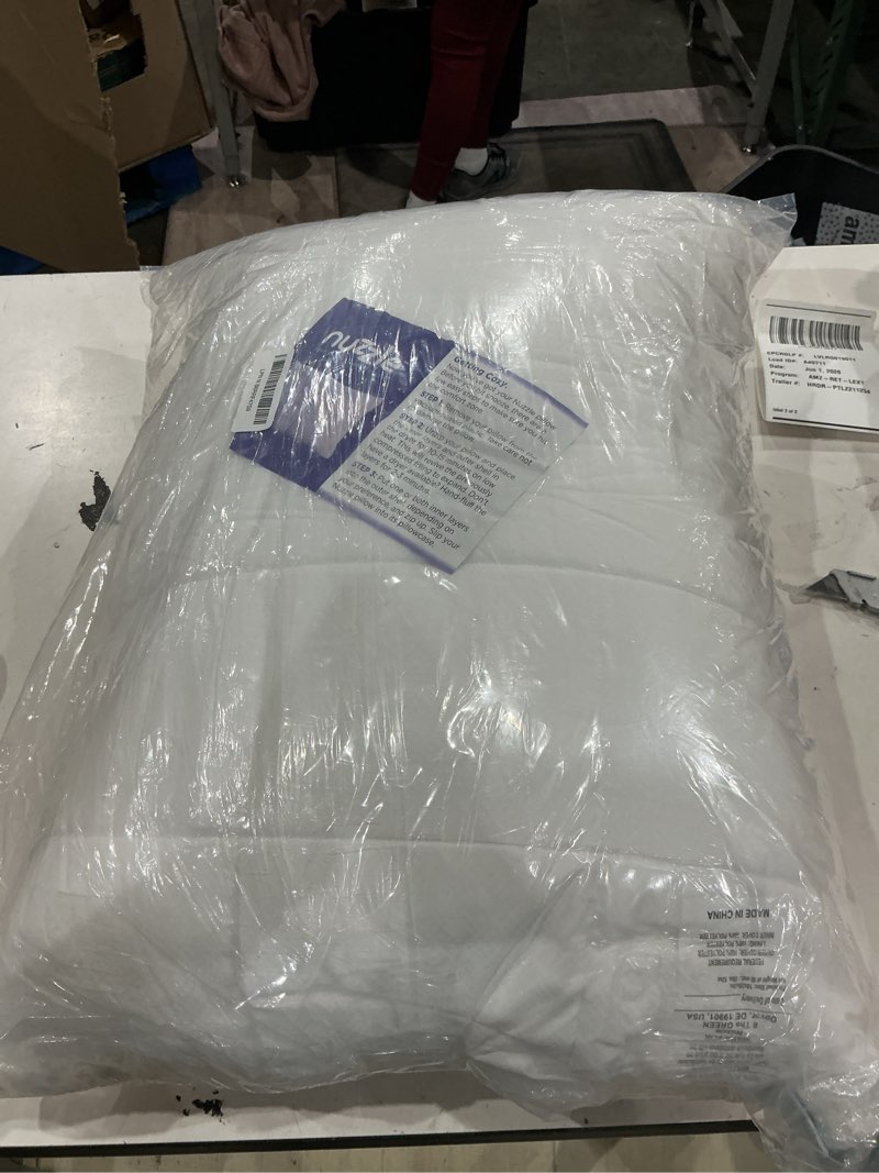 Condition photo showing Good Condition for nuzzle cooling adjustable king size pillows and pillowcases
