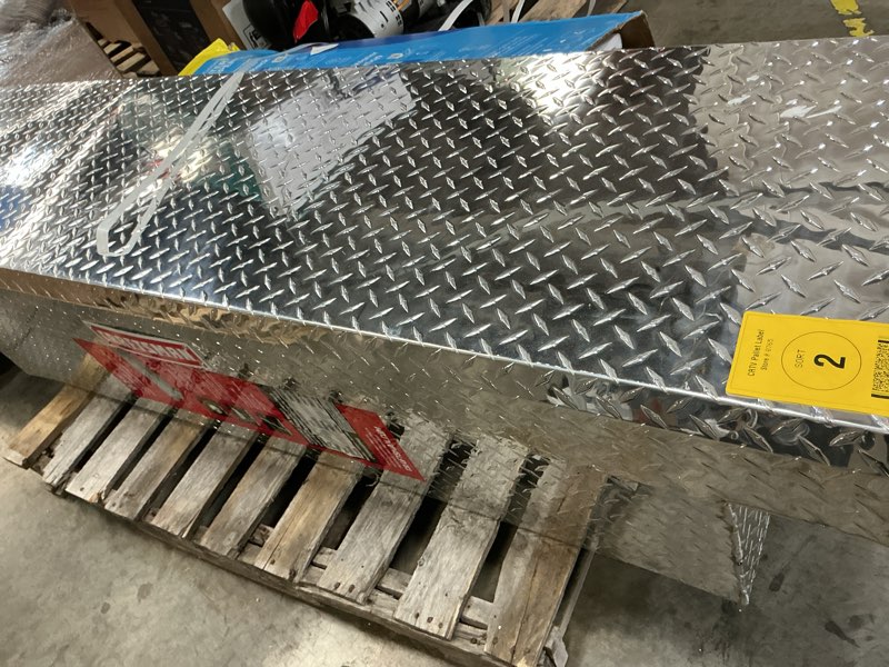 Condition photo showing Good Condition for 10.2 cu ft  full-size truck box