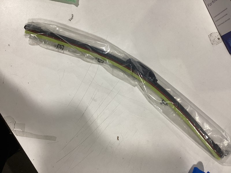 Condition photo showing New/Like New for 20 inch blade only Dual Rubber Blade Windshield Wipers 20\" J-Hook Automotive Replacement Wiper Blades for Toyota Highlander 2019-2008 Camry 2024 2023 2022-2018 Avalon 2022-2019 Dodge Grand Caravan 2022-2008 Sienna