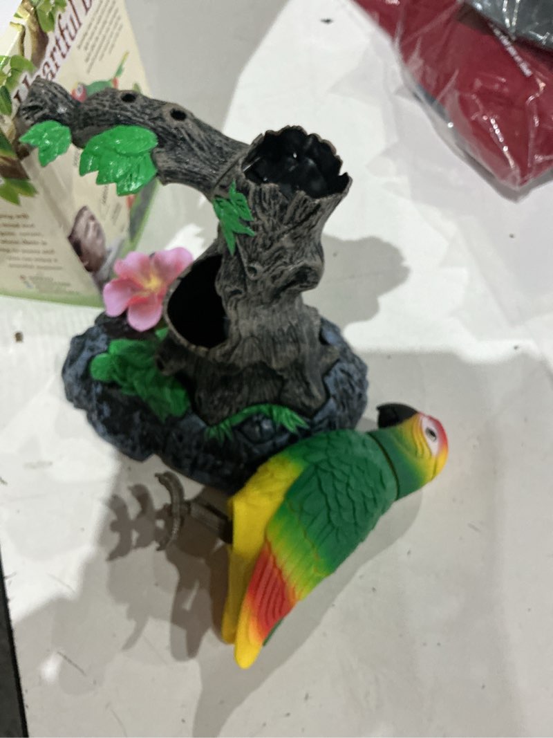 Condition photo showing As Is for tipmant realistic eelectric birds talking parrots electronic pets office home wall desk table decoration repeat what you say kids toys birthday gifts (green)
