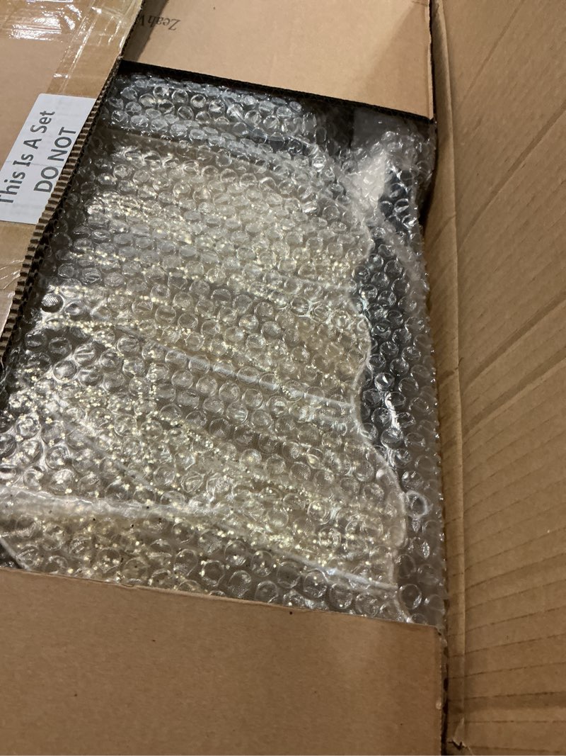 Condition photo showing Good Condition for 2 Sets Butterfly LED Lamp for Christmas Tree Ornament Creative Butterfly Ceiling Lamp Elegant Floor Light Xmas Decorations for Wedding Christmas Tree Decoration