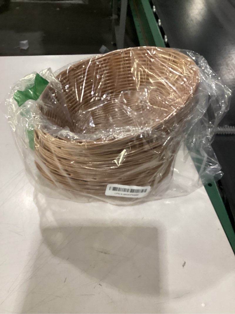Condition photo showing Good Condition for Yesland 16 Pack Plastic Oval Baskets, Food Storage & Fruit Basket, 8-3/4 x 6-1/4 x 2-3/4 Inches Basket Bin for Kitchen, Restaurant, Centerpiece Display Brown