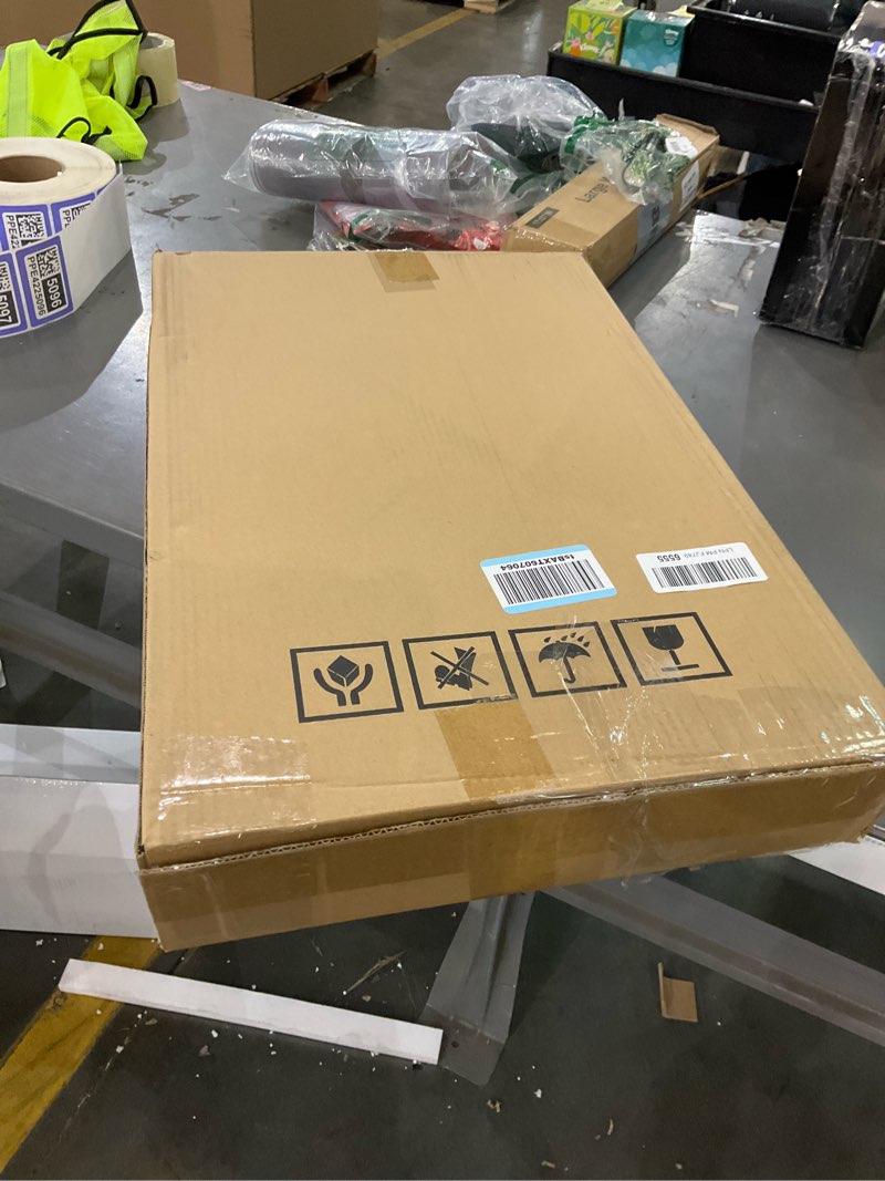 Condition photo showing Good Condition for Decorative pictures with frames