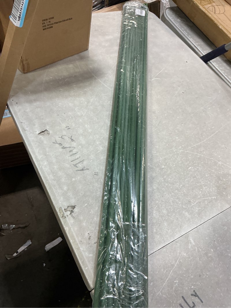 Condition photo showing Good Condition for Garden Plant Stakes 48 Inch 4Ft Tomato Stakes, 20 Pack Steel Plant Stick Support for Growing Climbing Plants, Garden Fences Poles 48 Inch-20 Pack