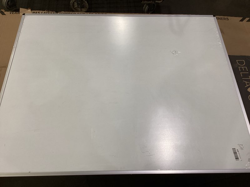https://lotting-media.assets.bidfta.com/lotting_10890365-aaed-4e80-a23e-cc8b30aaed70