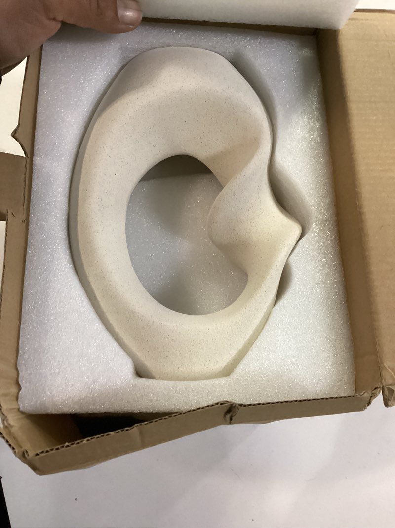 Condition photo showing Good Condition for Modern White vase Set of 2,Pampas Grass Ceramic vases for Wedding Party,Aesthetic Flower Vase for Home Decor,Kitchen Tables,Living Room,Bedroom,Console,Wooden Shelf,Office,Coffee Decoration(2 Pcs)