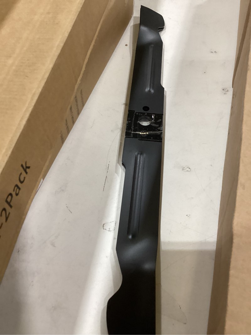 Condition photo showing Good Condition for 42-inch mower blade set compatible with toro timecutter zero turn mowers, professional cutting performance & clean lawn finish, replaces oem no. 106-2247-03, 110-1857-03, 110-6568-03