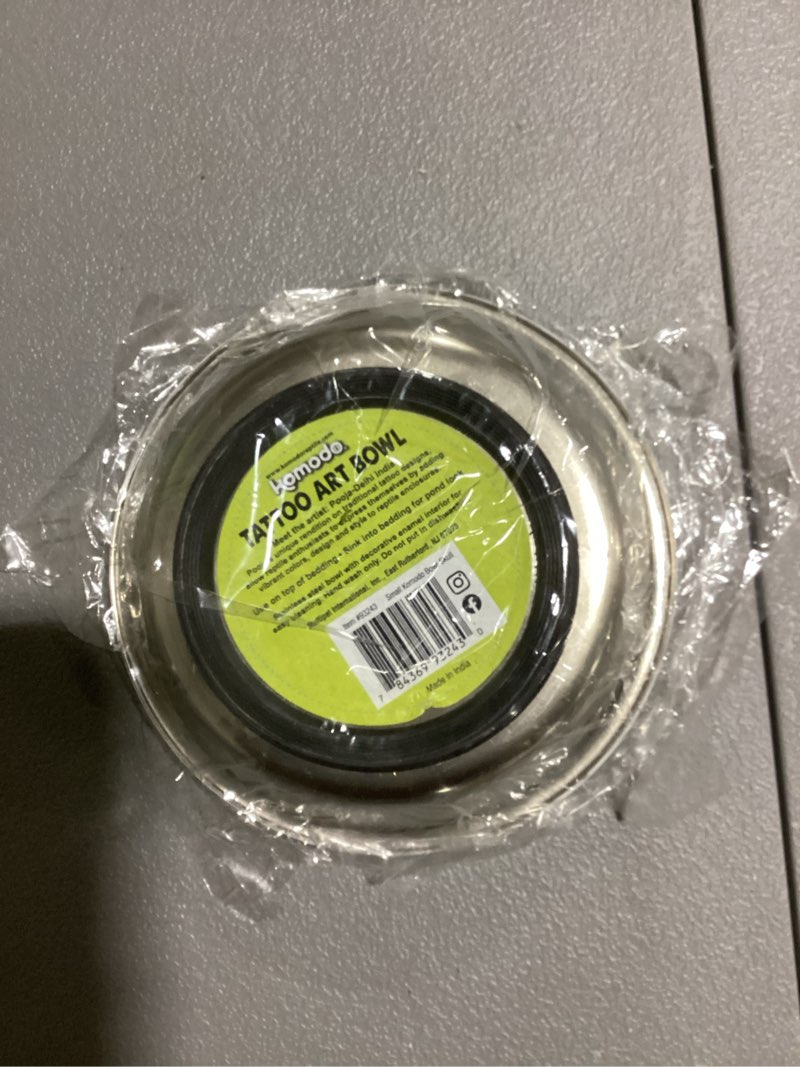 Condition photo showing New/Like New for Komodo Skull & Snake Reptile Bowl