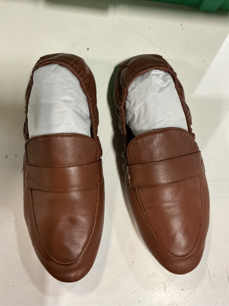 Condition photo showing Good Condition for italian leather soft loafer size 10