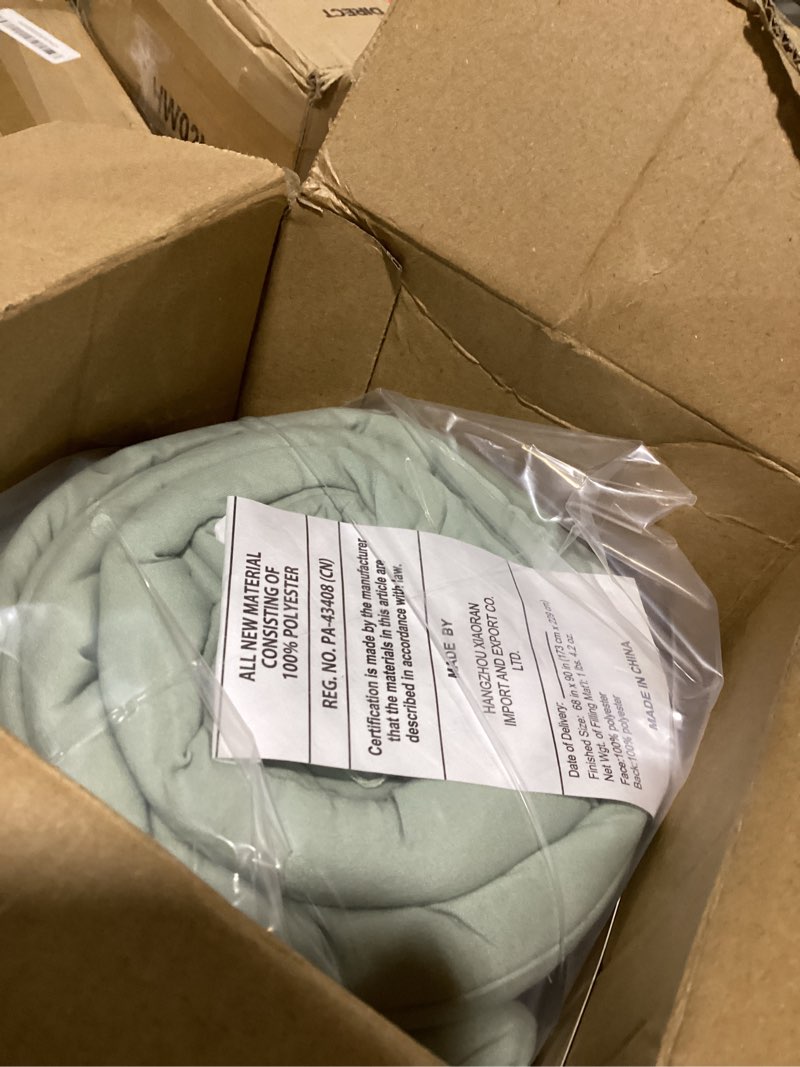 Condition photo showing New/Like New for WDCOZY Sage Green Twin Quit Size Bedding Sets with Pillow Sham, Lightweight Soft Bedspread Coverlet, Quilted Blanket Thin Comforter Bed Cover for All Season, 2 Pieces, 68x90 inches Mist Sage Twin