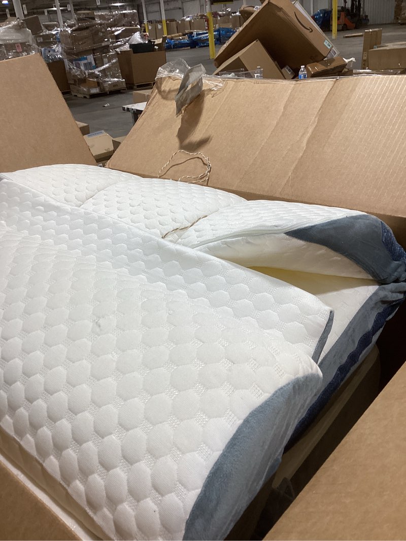 Condition photo showing Good Condition for Similar to 4PCS Orthopedic Bed Wedge Pillow Set, Adjustable Curve Memory Foam Wedge Pillow, Pillow Wedges for Post Surgery, Back Pain Relief, Triangle Pillows for Acid Reflux, Snoring, GERD, White/Grey Adjustable Wedge+2 Pillow White/Grey