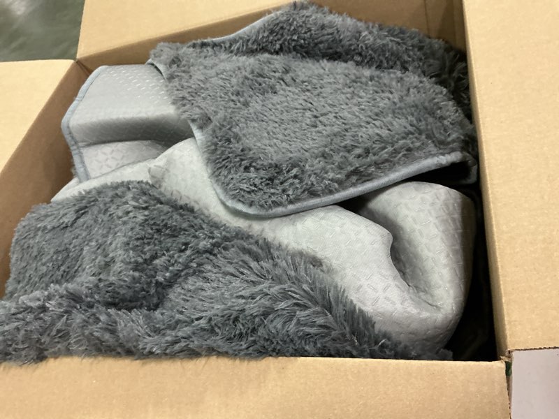 Condition photo showing Good Condition for Ophanie 6x9 Area Rugs, Upgrade Non-Slip Fluffy Soft Rugs for Living Room, Large Shag uzzy Plush Rug, Medium Gray Shaggy Big Carpets for Bedroom, Kids Boys Girls Dorm Nursery Home Decor Aesthetic 6' x 9' (Living Room 70-135ft²) Medium Gray