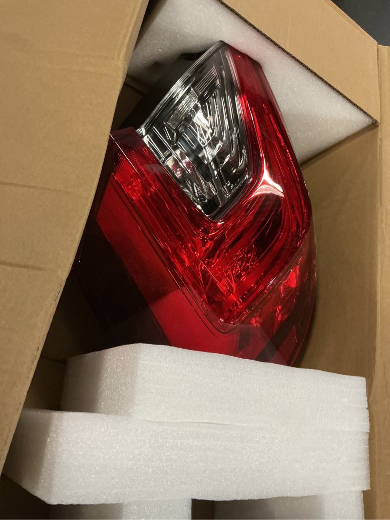 Condition photo showing Good Condition for outer tail light halogen left side compatible with civic sedan 2016-2020 w/o bulb tail lamp 33550-tba-a01 ho2804110