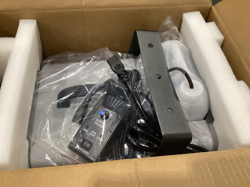 Condition photo showing Good Condition for TCFUNDY Snow Machine 1500W Snow Making Machine Snowflake Maker for Christmas Wedding Kids Party Stage Effect with Wired Remote Control