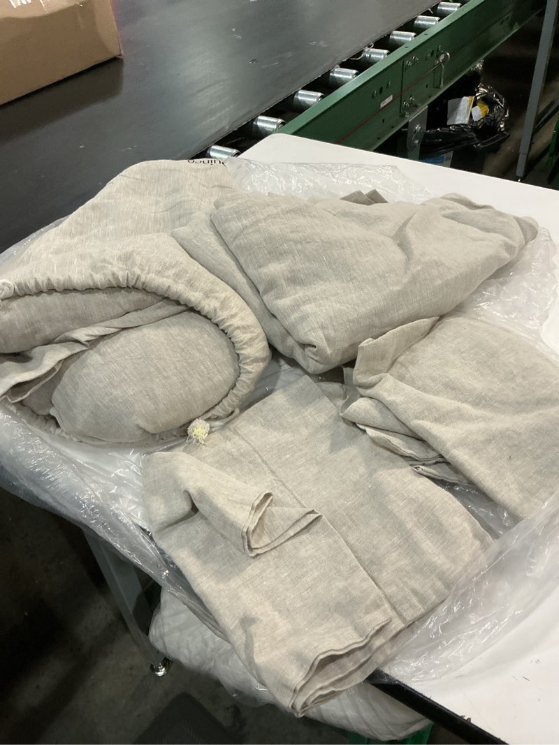 Condition photo showing Good Condition for quince european linen sheet set, queen, natural chambray