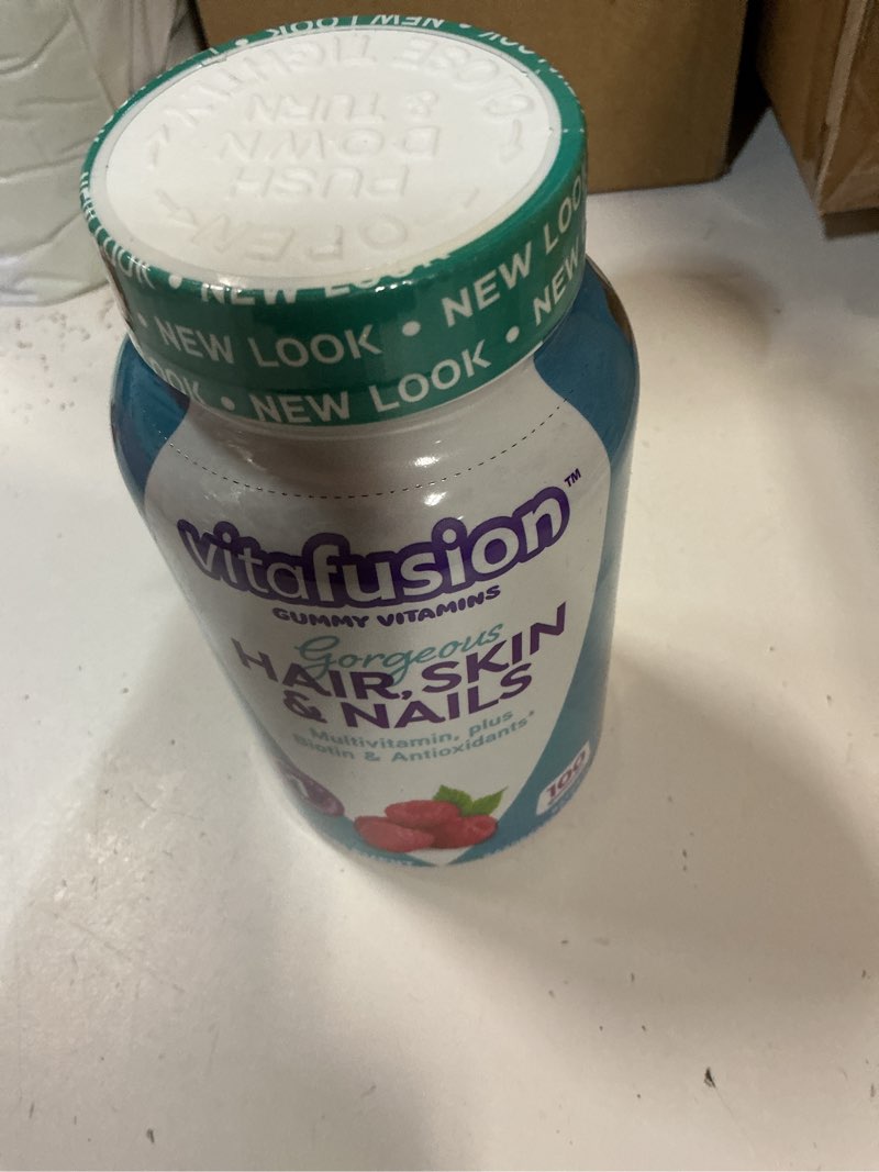 Condition photo showing New/Like New for ((EXP/01/2026))Vitafusion Gorgeous Hair, Skin & Nails Multivitamin Gummy Vitamins, plus Biotin and Antioxidant vitamins C&E, Raspberry Flavor, 100ct (33 day supply), from Vitafusion, the gummy vitamin experts.