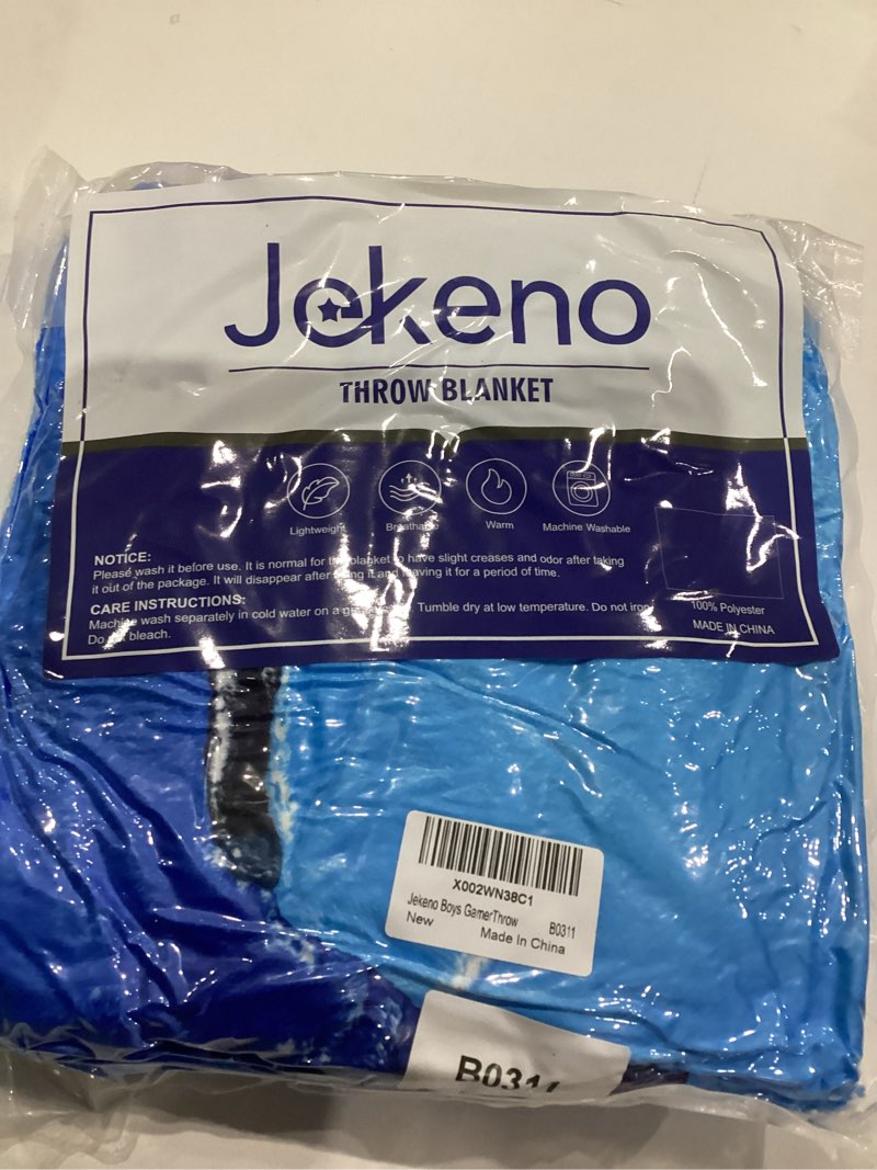 Condition photo showing New/Like New for Jekeno Abstract Throw Blanket, Gifts for Women, Men, Girls, Boys, Teens - Christmas, Birthday, Valentine's Art Decor for Home, Bed, Couch Art 50"x60"