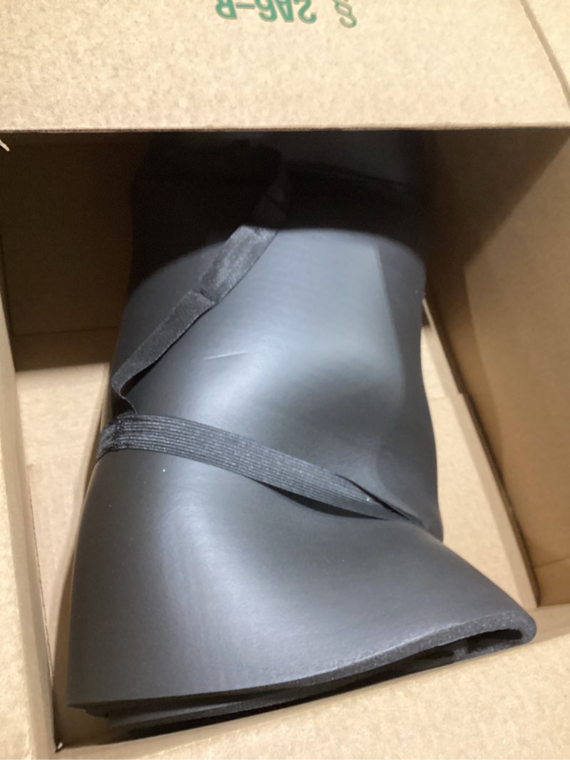 Condition photo showing Good Condition for amazon basics extra thick exercise yoga mat with carrying strap black 1/2 inch