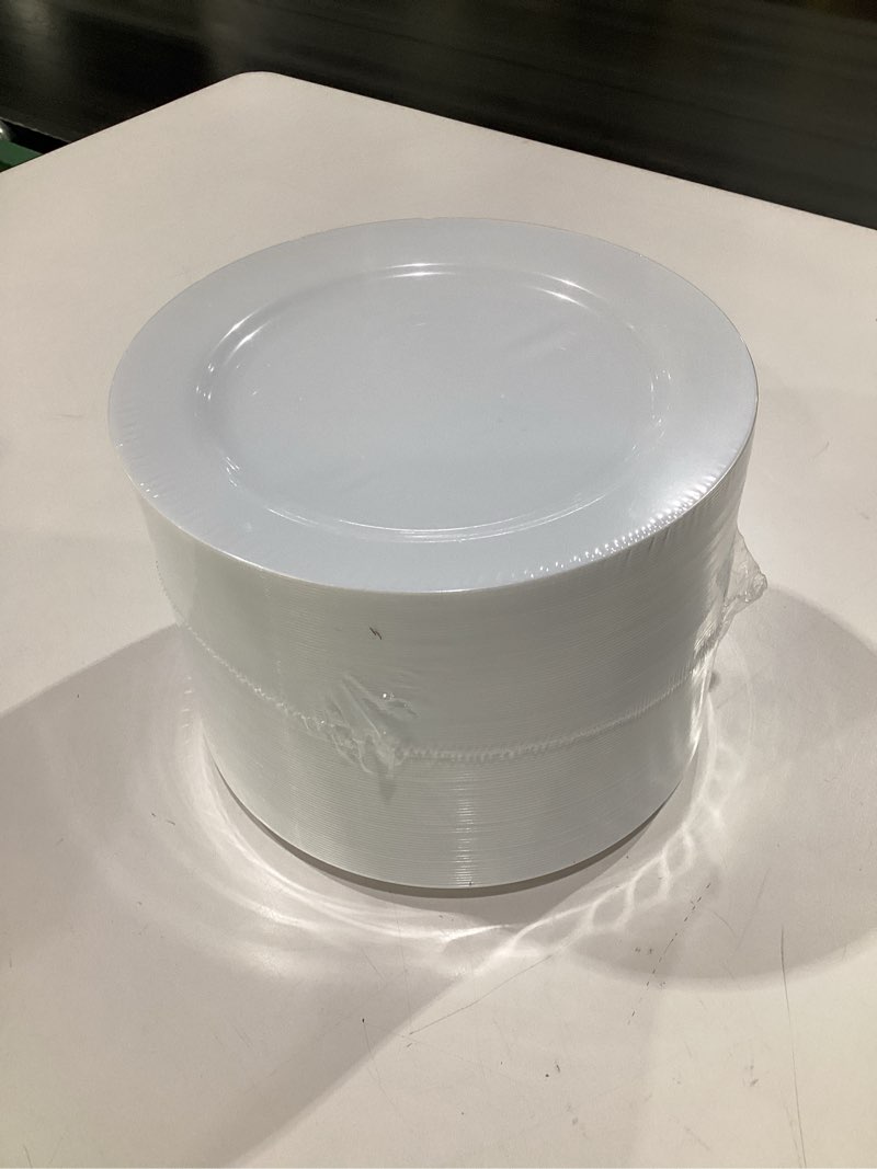 Condition photo showing Good Condition for FOCUSLINE 100 Count White Plastic Dessert Plates 7 Inch, Disposable Heavy Duty Plastic Plates for Weddings, Parties and Events White Plastic Plates