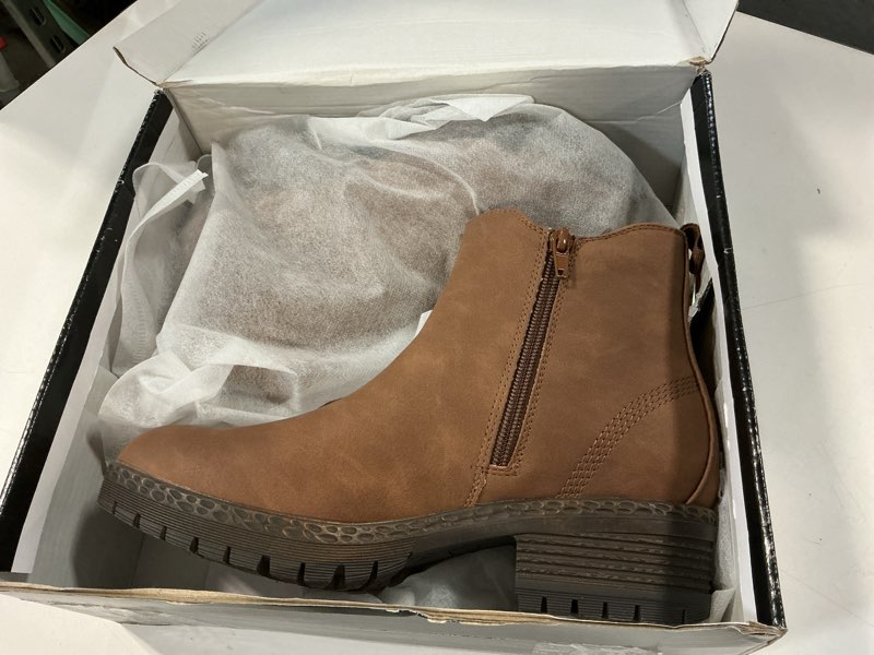 Condition photo showing New/Like New for bocca women s dark brown chelsea boots chunky heel ankle booties size 7.5