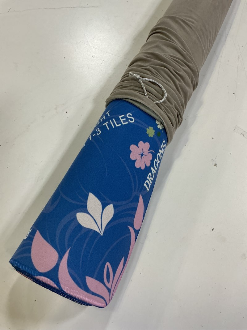 Condition photo showing Good Condition for HELLO.HELEN Mahjong Mat for Table 32.4''x32.4'', Rolled Shipping, No Creases Mah Jongg Mat with Carr
