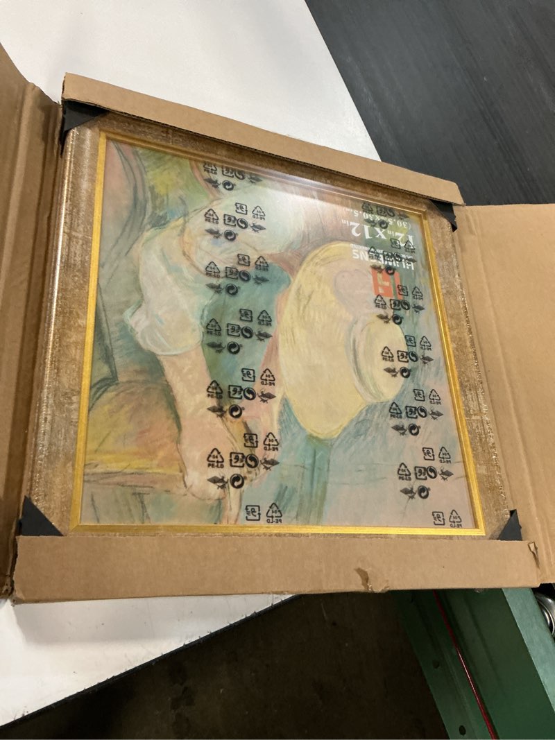 Condition photo showing Good Condition for hliwegns vintage gold 12x12 frame, rustic wood poster frame with gold lined edge finish, picture frame 12 x 12 for photo, artwork and home decor